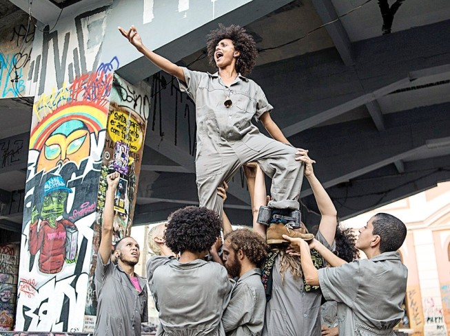 "PassAarão", do Espanca. Foto de Pablo Bernardo.