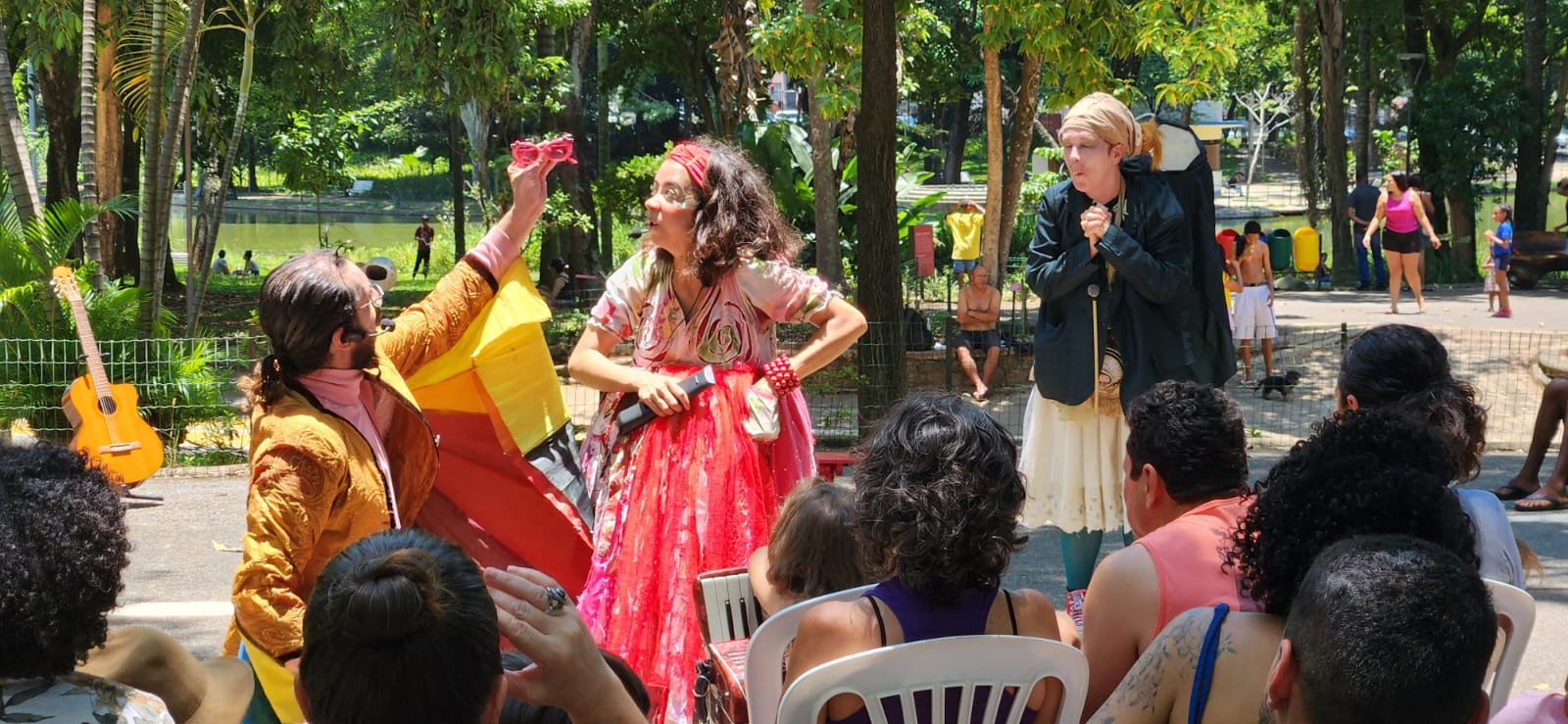 Em BH, bar no Santa Tereza vira palco para drag queens